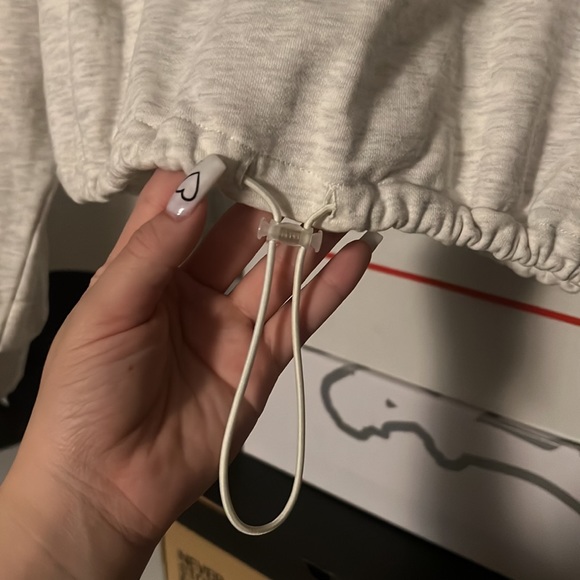 cropped sweater - Picture 4 of 8